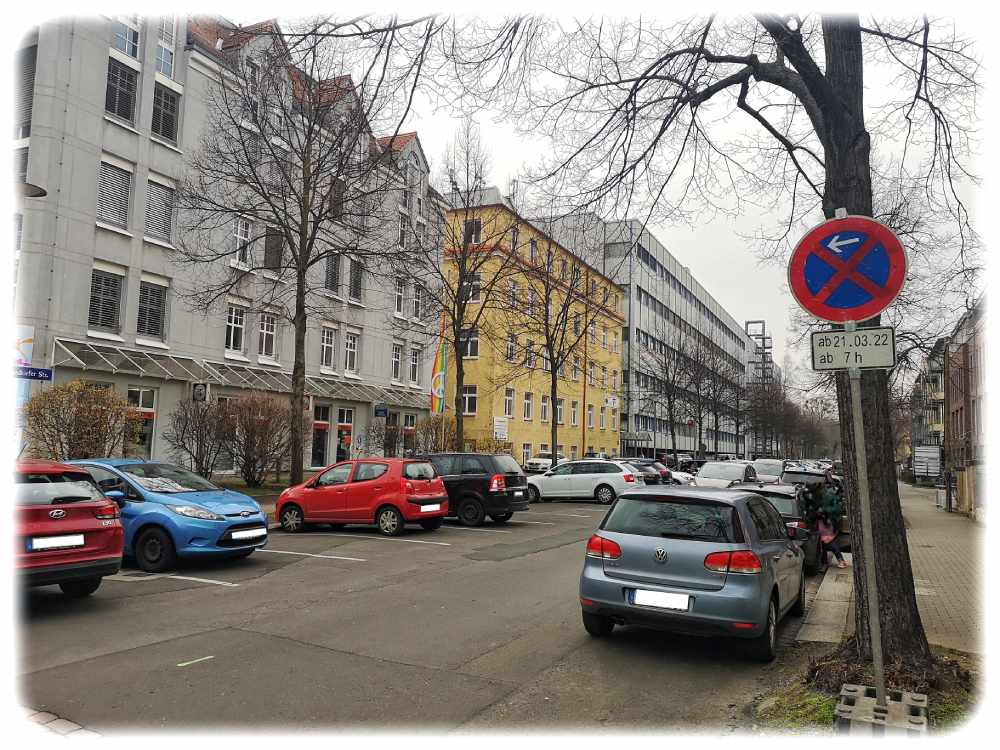 Die Kipsdorfer Straße zwischen Bärensteiner und Lauensteiner Straße ist vom 21. bis 30. März 22 voll gesperrt, inklusive Parkplätze. Foto (bearbeitet, Anonymisierung): Heiko Weckbrodt