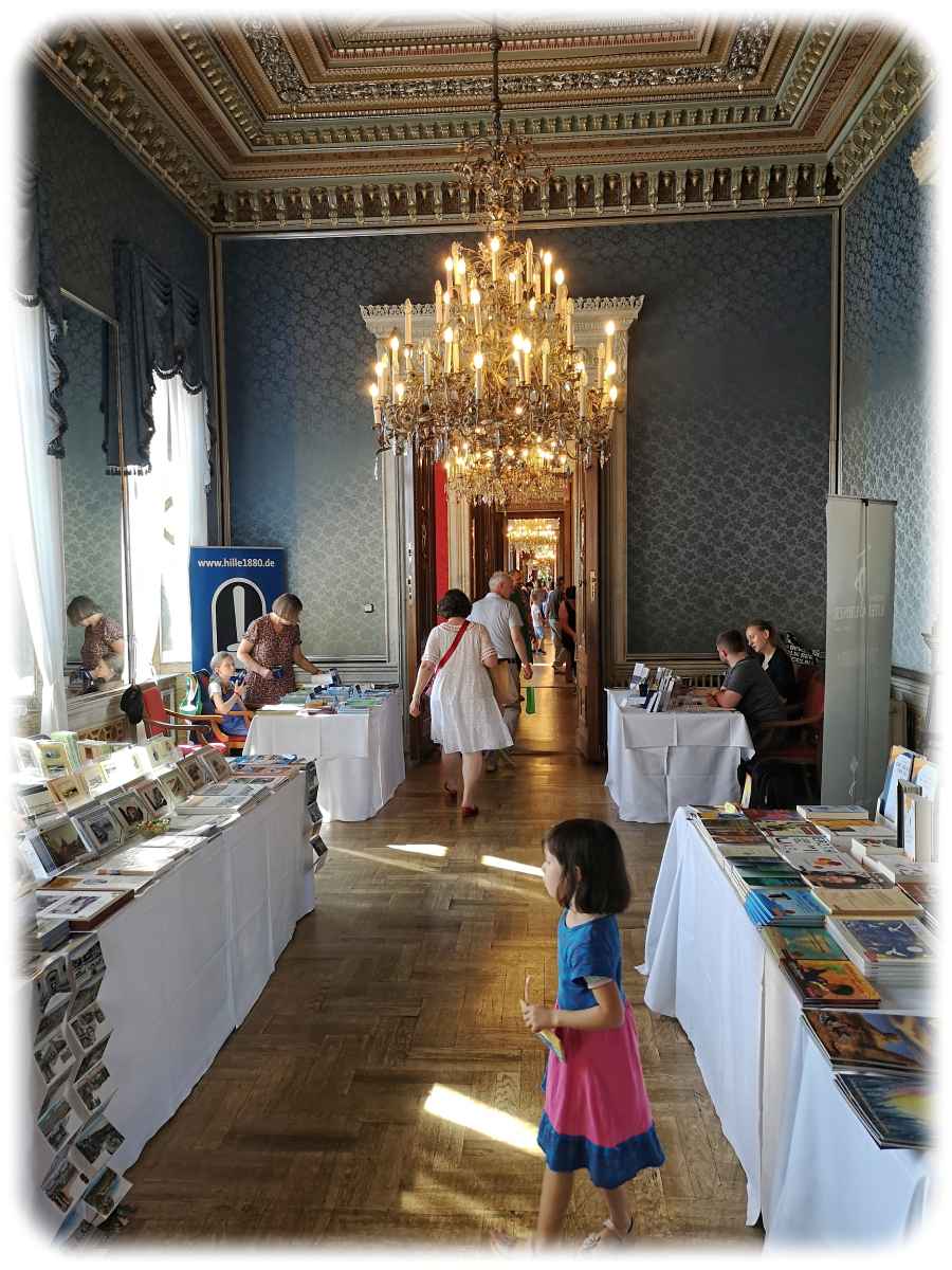 Buchmesse "Dresden (er)lesen" im Schloss Albrechtsberg. Foto: Heiko Weckbrodt