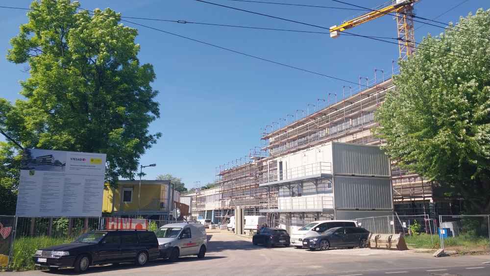 Das Leo-Gymnasium an der Bodenbacher Straße in Dresden-Seidnitz ist inzwischen im Rohbau fertig, Foto: Heiko Weckbrodt