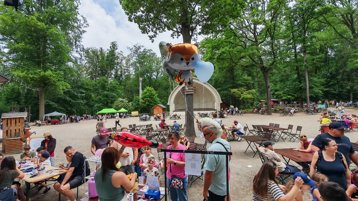 Kindertagsfest auf dem Konzertplatz Weißer Hirsch am Rande der Dresdner Heide, Foto: Heiko Weckbrodt