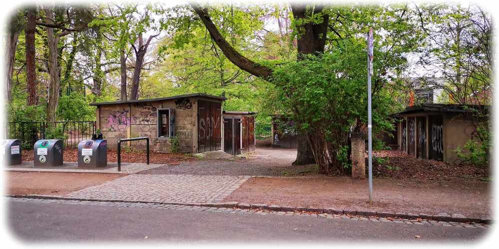 Die Stadt will diesen kleinen Garagenhof an der Pohlandstraße abreißen, damit sie den Hermann-Seidel-Park vergrößern kann. Foto: Ralf Dießelmann