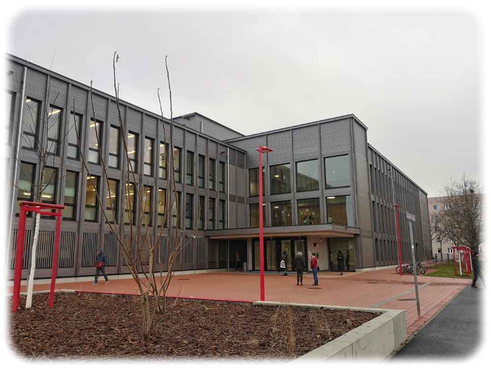 Holz-Grundschule am Schilfweg in Dresden. Foto: Heiko Weckbrodt